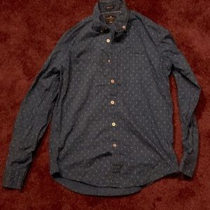 Men’s American Eagle button up shirt